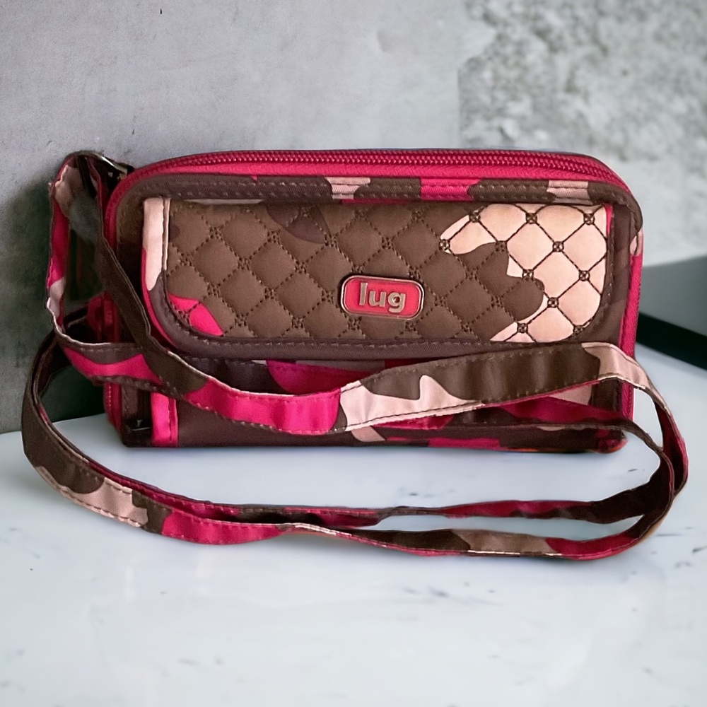 LUG BRAND PINK CAMO OVERSIZED WALLET CROSSBODY